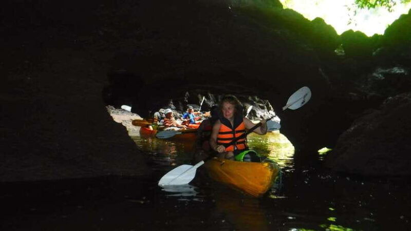 krabi-golden-hour-kayaking-in-din-daengs-mangrove-maze