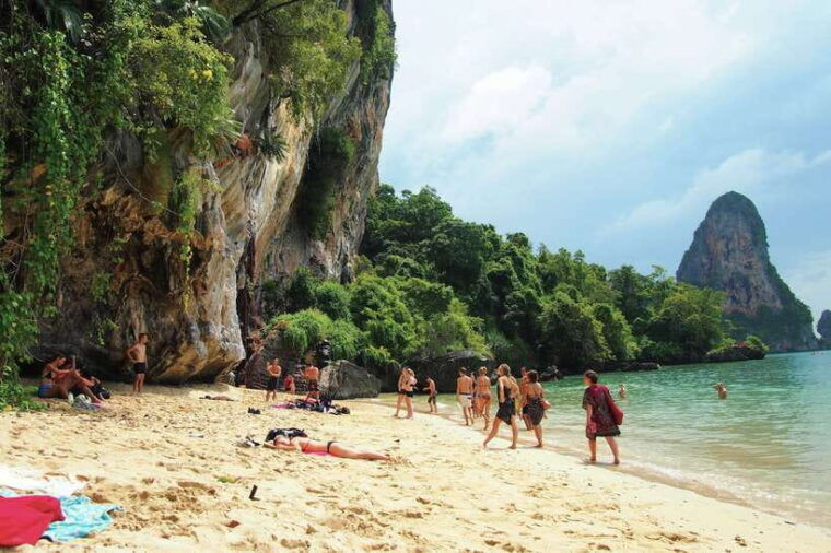 krabi-half-day-rock-climbing-introduction-at-railay-beach