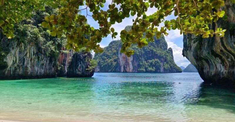 krabi-hong-island-by-luxury-vintage-boat