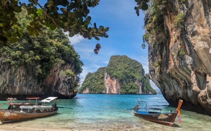 krabi-hong-island-day-trip-by-speed-boat-or-longtail-boat