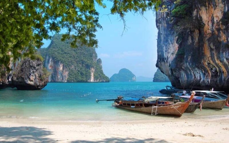Krabi: Hong Islands by Speedboat with Lunch & Snorkeling - Key Points