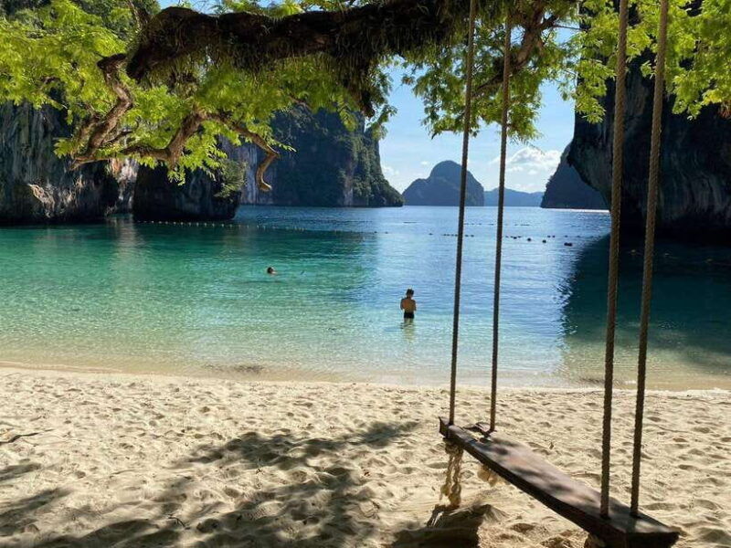 krabi-hong-islands-private-boat-trip-snorkeling
