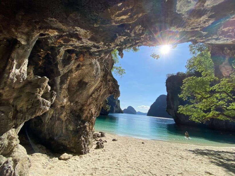 krabi-hong-islands-private-boat-trip-snorkeling