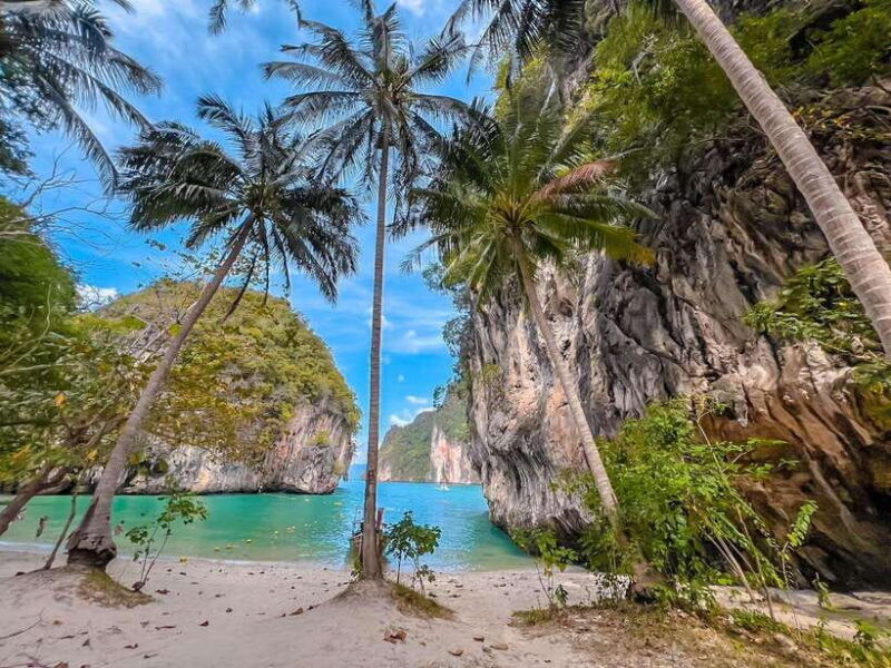 krabi-hong-islands-private-boat-trip-snorkeling