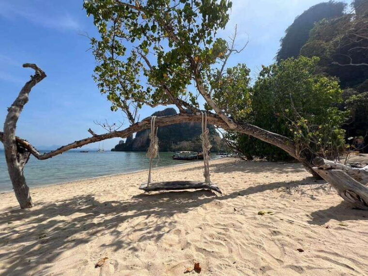 krabi-hong-islands-private-boat-trip-snorkeling