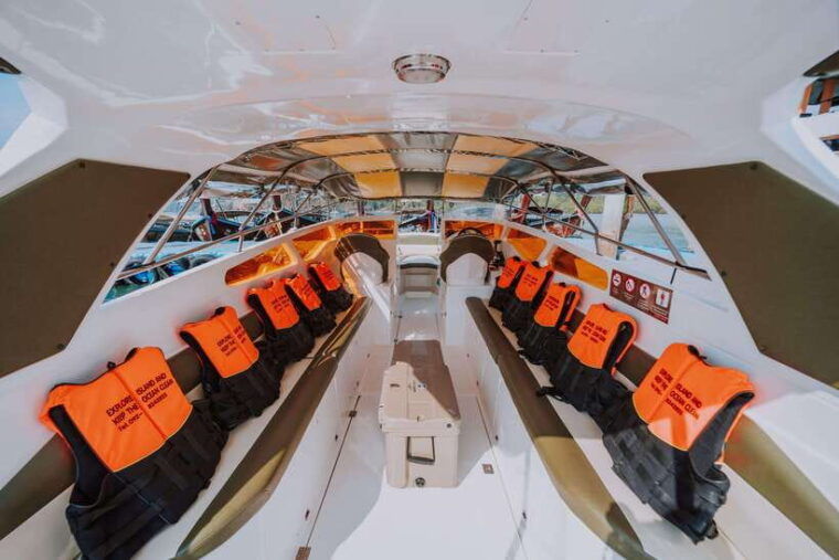 krabi-hong-islands-private-luxury-speed-boat-half-full-day