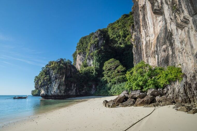 krabi-hong-islands-snorkeling-with-lunch-by-longtail-boat