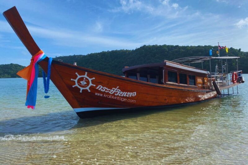 krabi-luxury-vintage-boat-tour-to-james-bond-island