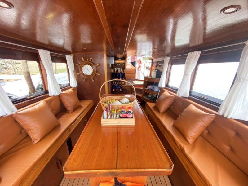 krabi-luxury-vintage-boat-tour-to-james-bond-island