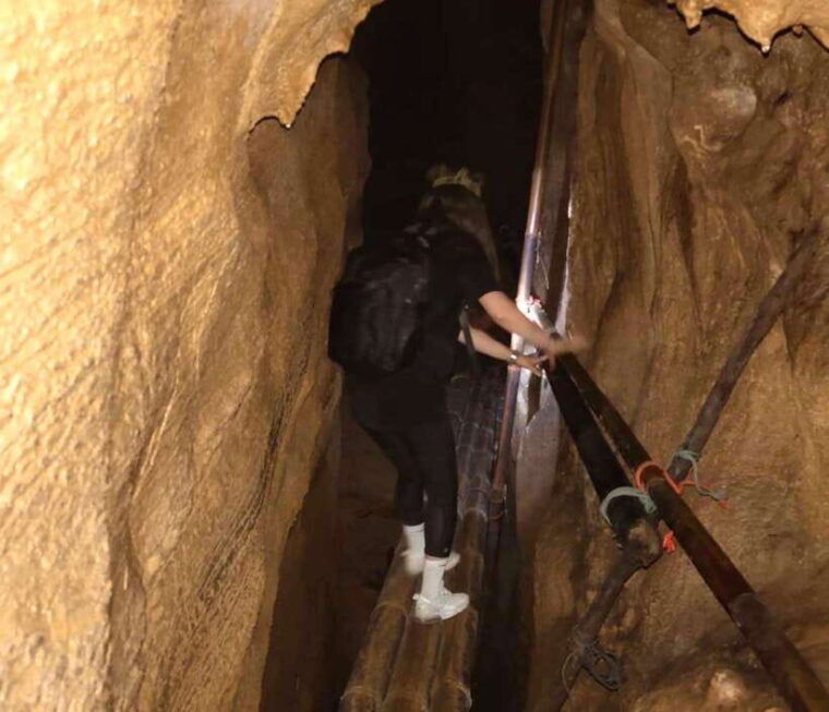 krabi-mangroves-and-khao-kanab-nam-cave-tour-with-lunch