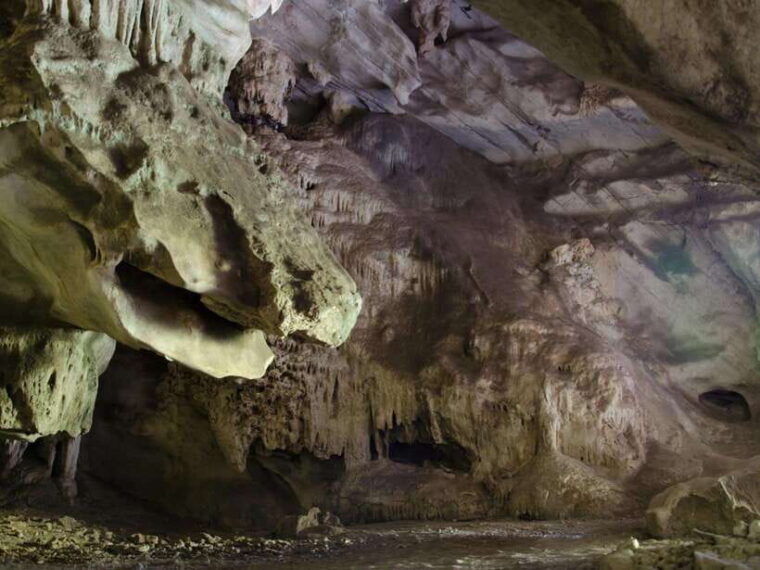 krabi-mangroves-and-khao-kanab-nam-cave-tour-with-lunch