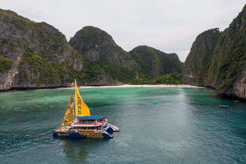 krabi-phi-phi-island-luxury-sunset-cruise-by-meka-catamaran