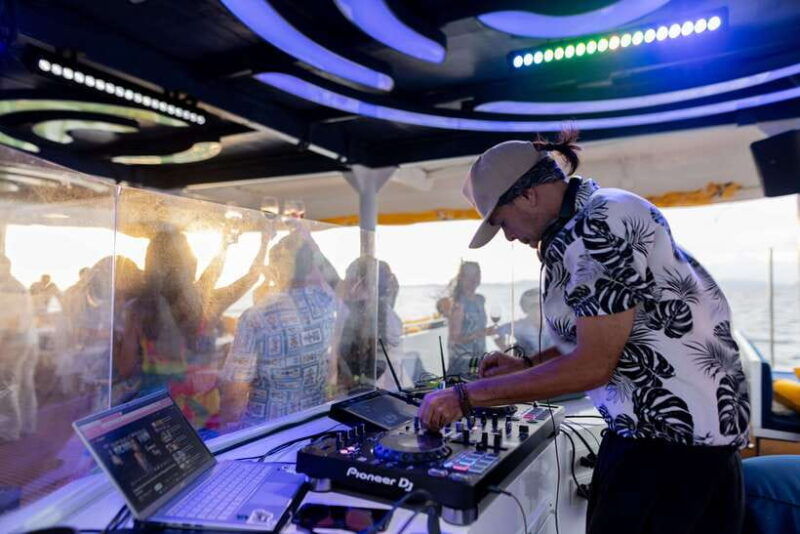 krabi-phi-phi-island-luxury-sunset-cruise-by-meka-catamaran