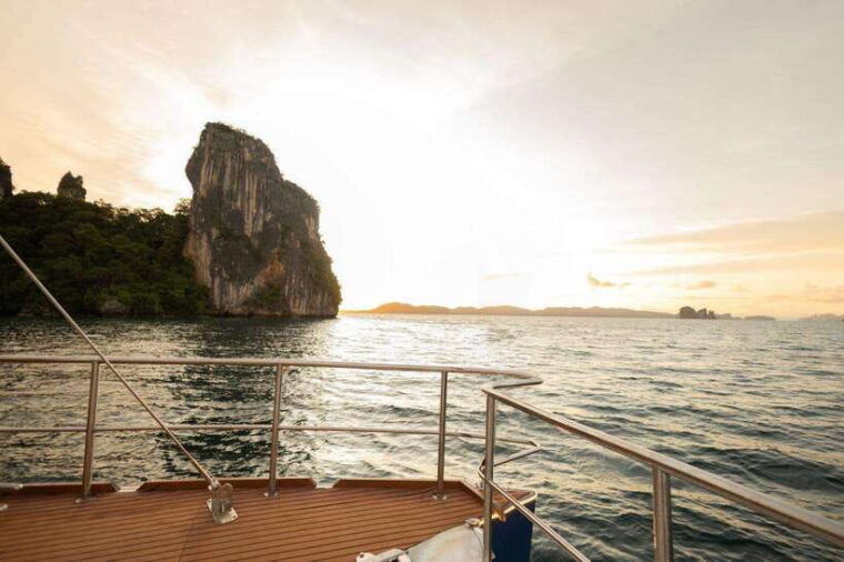 krabi-phi-phi-island-luxury-sunset-cruise-by-meka-catamaran