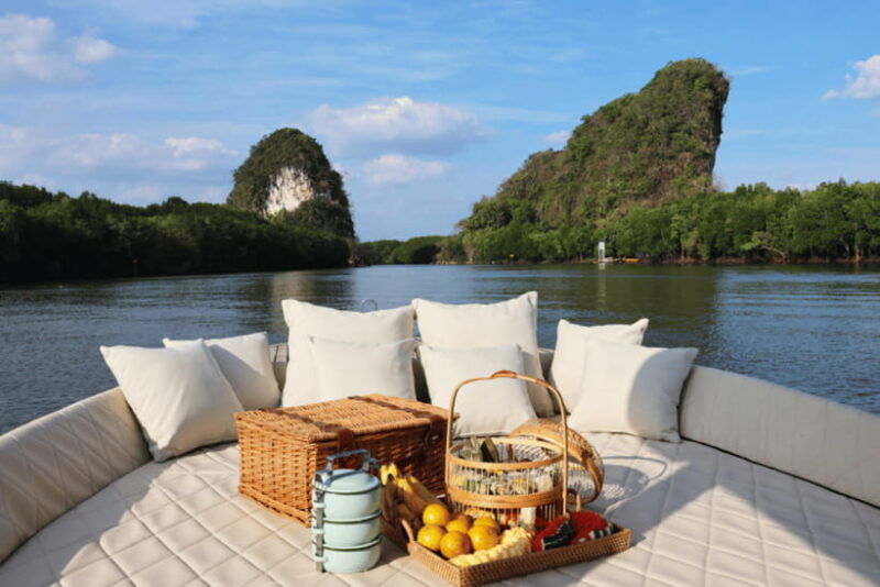 krabi-premium-private-speedboat-4-island-hong-island-tour