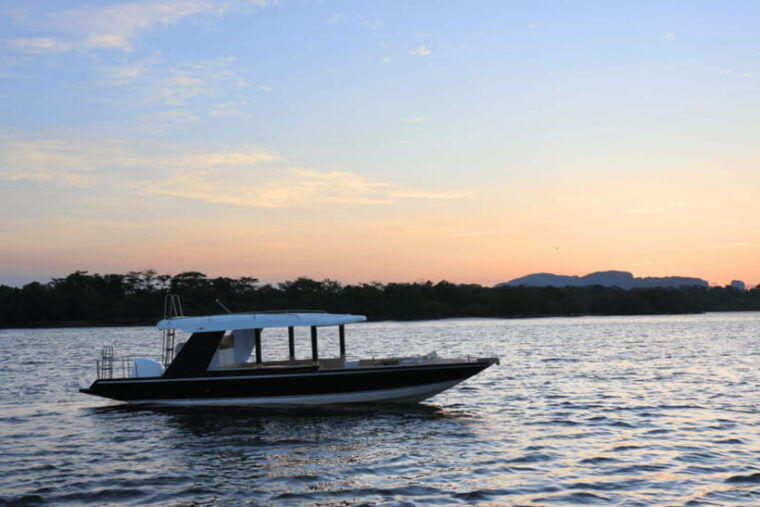 krabi-premium-private-speedboat-4-island-hong-island-tour