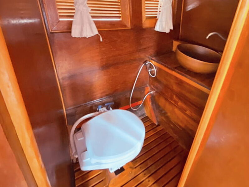 Krabi: Private 4-Island Luxury Cruise on Vintage-Style Boat - FAQ