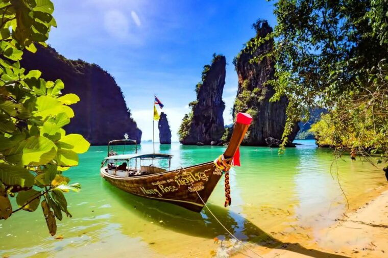 krabi-private-long-tail-boat-tour-to-james-bond-island