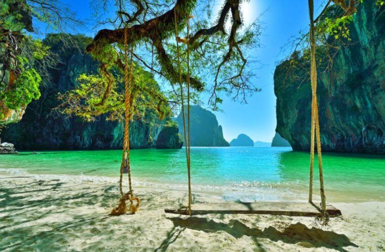 krabi-private-luxury-long-tail-boat-to-hong-island