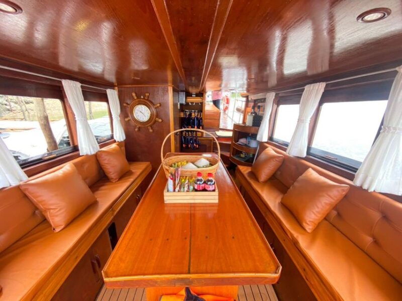 krabi-private-luxury-long-tail-boat-tour-to-hong-island