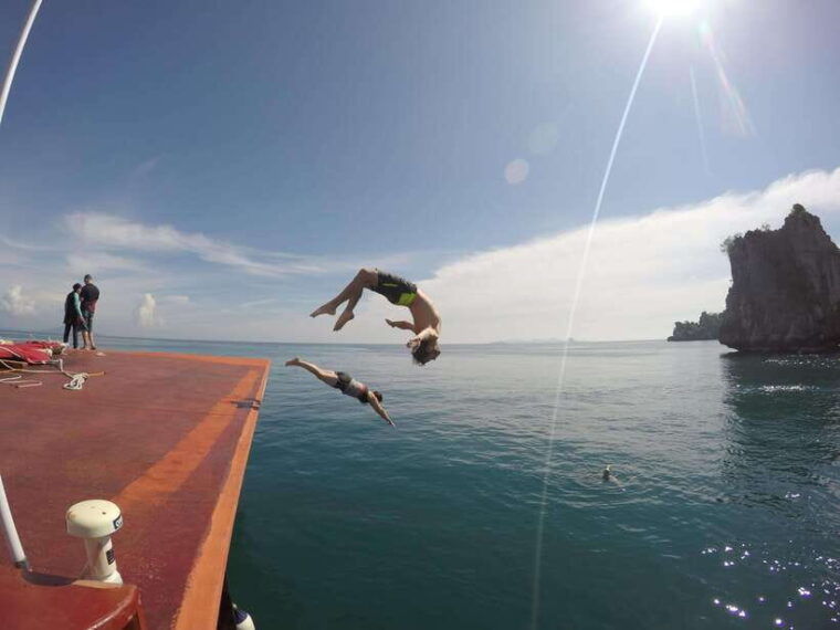 krabi-private-sunset-snorkeling-junk-boat-cocktail-cruise