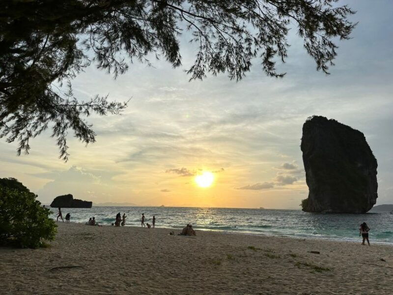 krabi-sunset-4-island-by-luxury-vintage-boat-bbq-join