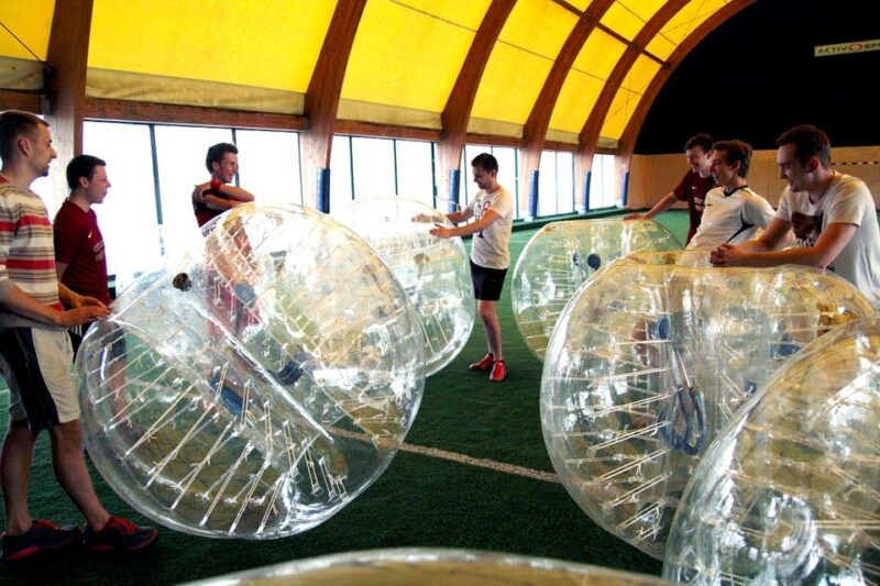 krakow-1-hour-bubble-football-game