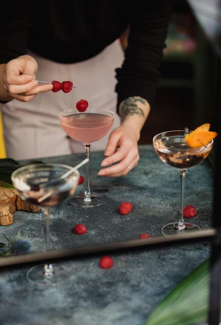 krakow-2-hour-cocktail-making-workshop