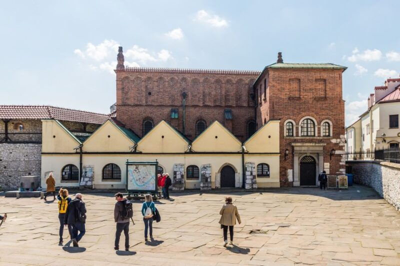 krakow-3-day-wawel-castle-wieliczka-and-auschwitz-tour