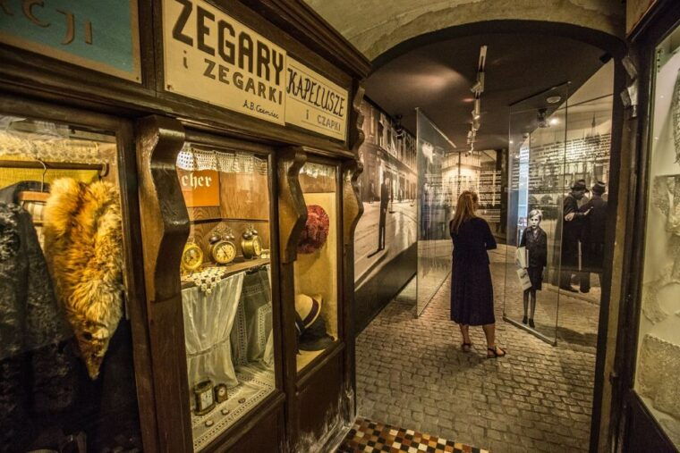 krakow-3-day-wawel-castle-wieliczka-and-auschwitz-tour