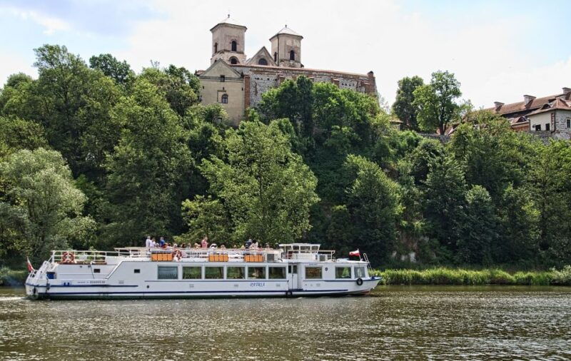 krakow-4-hours-sightseeing-cruise-to-tyniec