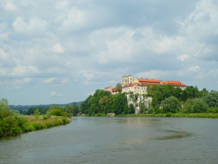 krakow-4-hours-sightseeing-cruise-to-tyniec