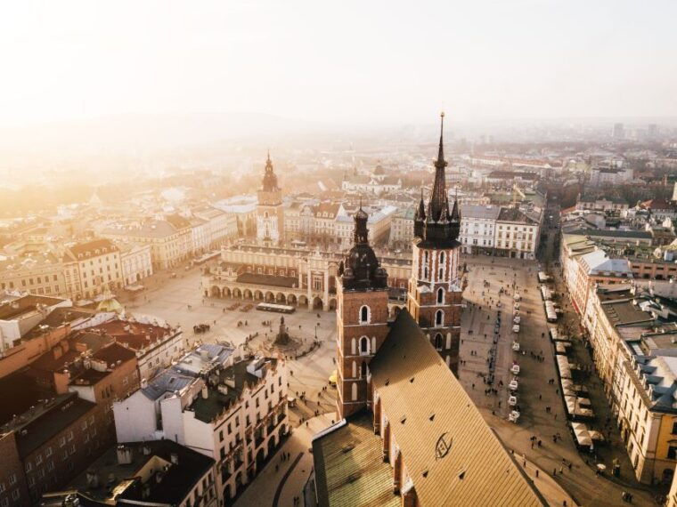 krakow-and-auschwitz-small-group-tour-from-warsaw-with-lunch-2