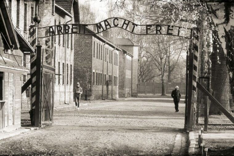 krakow-auschwitz-birkenau-and-salt-mine-guided-tour