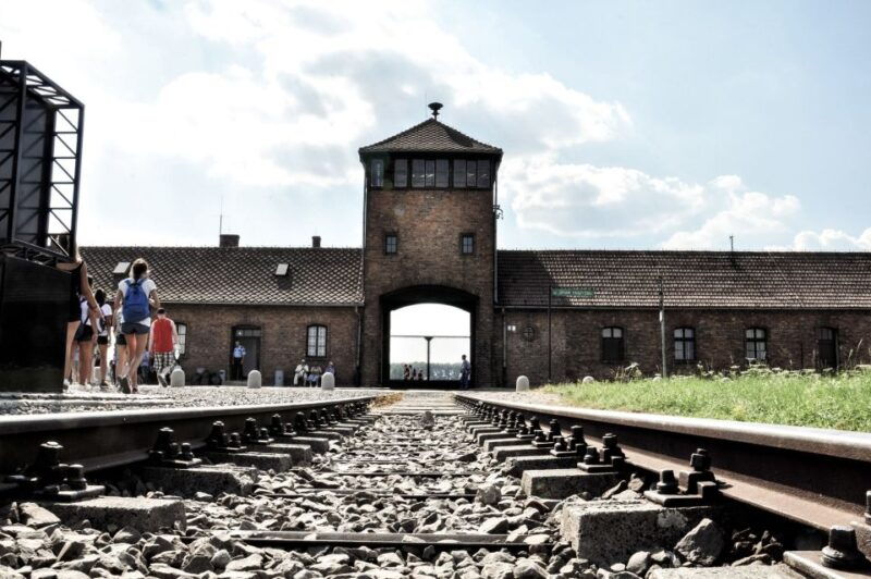 krakow-auschwitz-birkenau-guided-tour-pickup-lunch-options