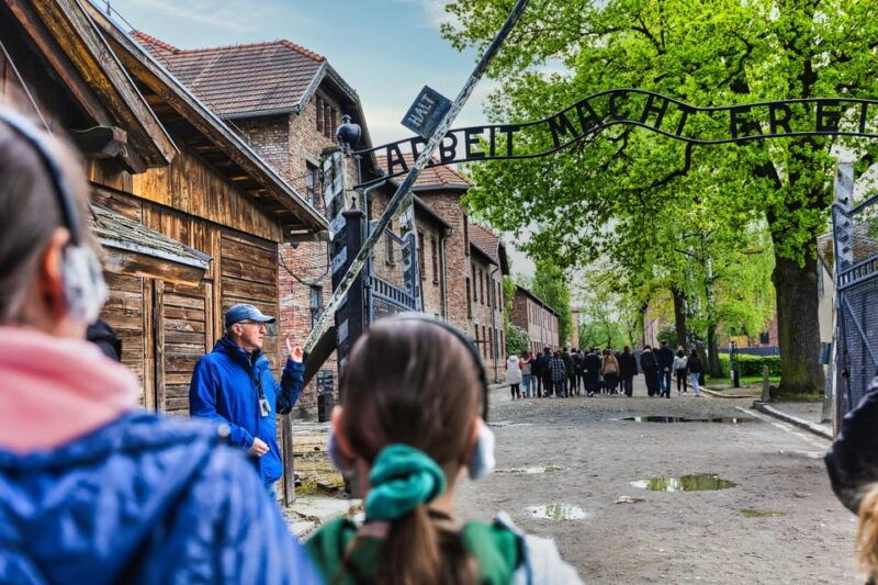 krakow-auschwitz-birkenau-licensed-tour-pickup-options