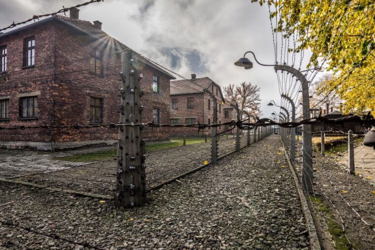 krakow-auschwitz-birkenau-salt-mine-full-day-guided-tour
