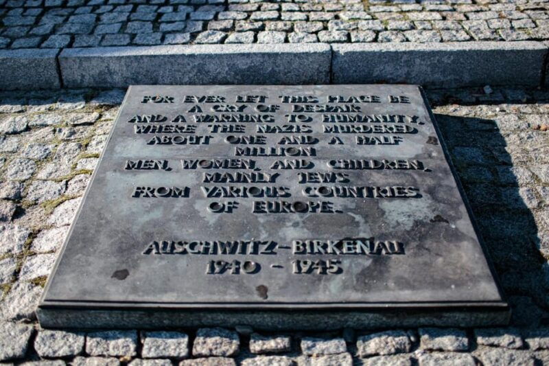 krakow-auschwitz-birkenau-tour-with-hotel-pickup-guide