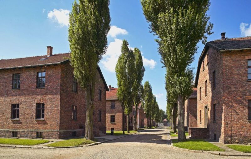 krakow-auschwitz-guided-tour-with-optional-hotel-pickup