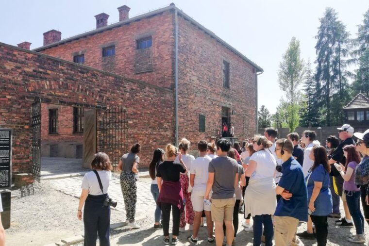 krakow-auschwitz-guided-tour-with-pickup-and-optional-lunch