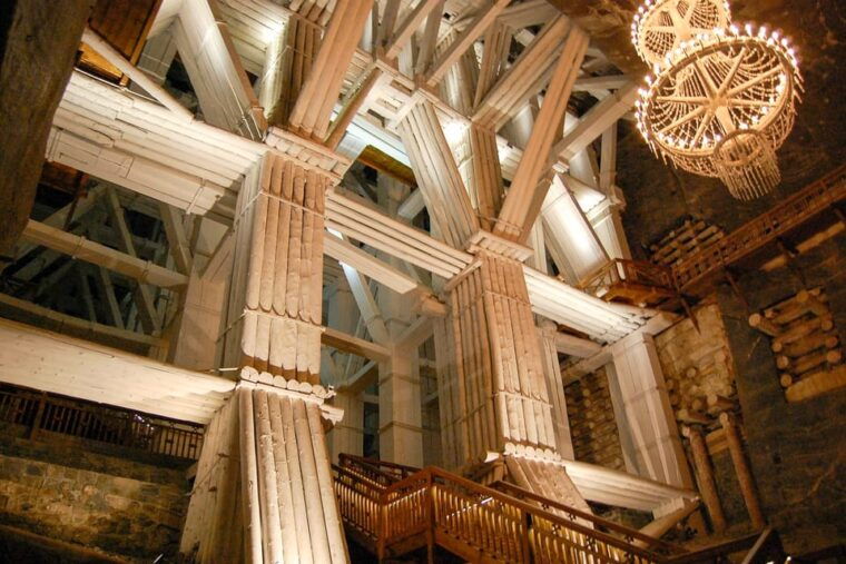 krakow-auschwitz-wieliczka-salt-mine-guided-day-tour