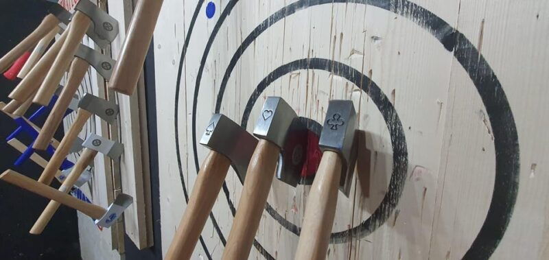 krakow-axe-mate-club-axe-throwing-tomahawks-watl-venue