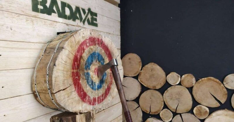 krakow-axe-throwing-fun