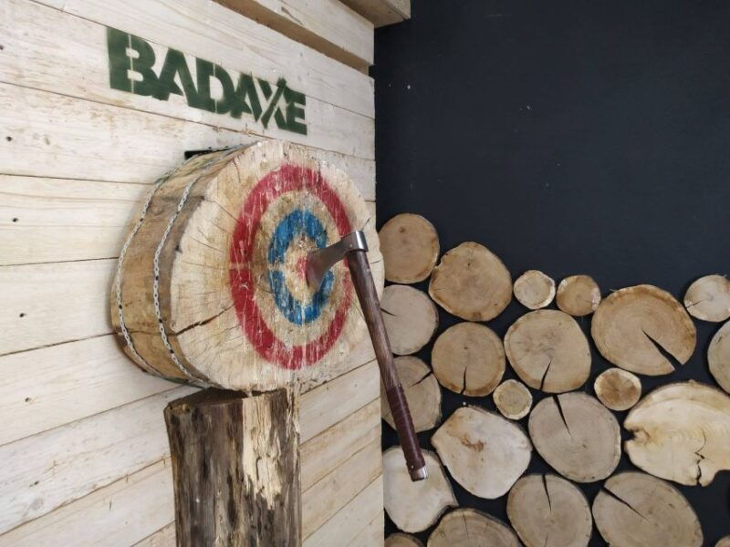 krakow-axe-throwing-fun