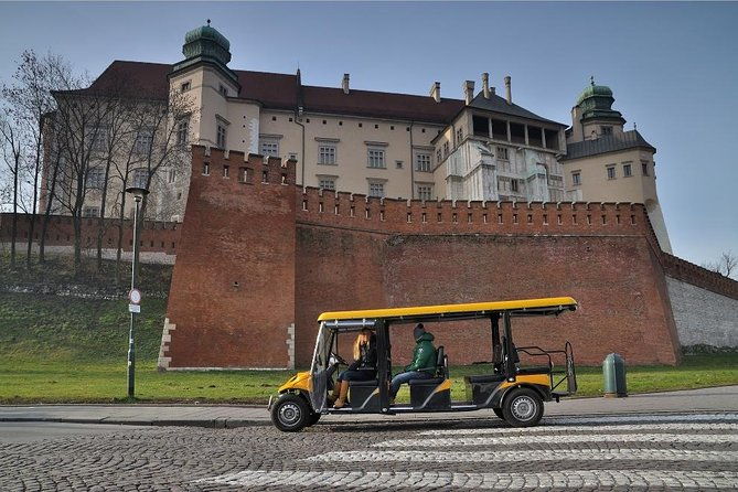 krakow-city-sightseeing-by-electric-car