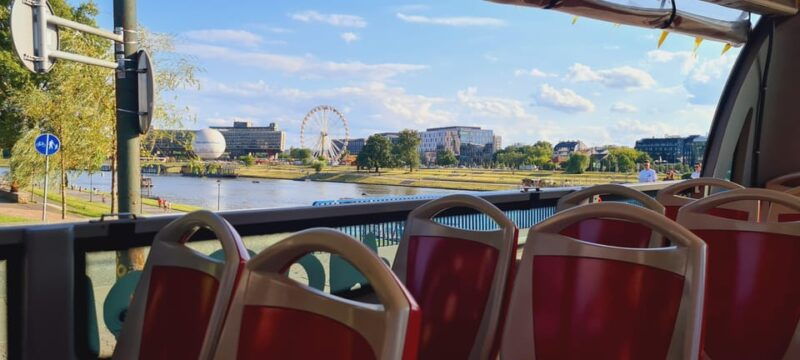 krakow-city-sightseeing-hop-on-hop-off-bus-and-city-game
