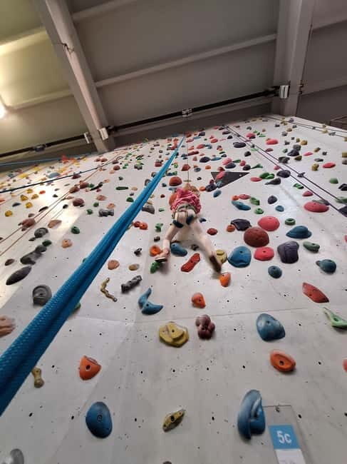 Krakow: Climbing Wall Entry Ticket with Roundtrip Transfer - Detailed Breakdown of the Climbing Tour