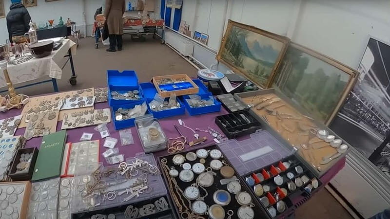 Kraków CommunistFleaMarketTour+CollectorsBoost - An In-Depth Look at the Kraków Communist Flea Market Tour