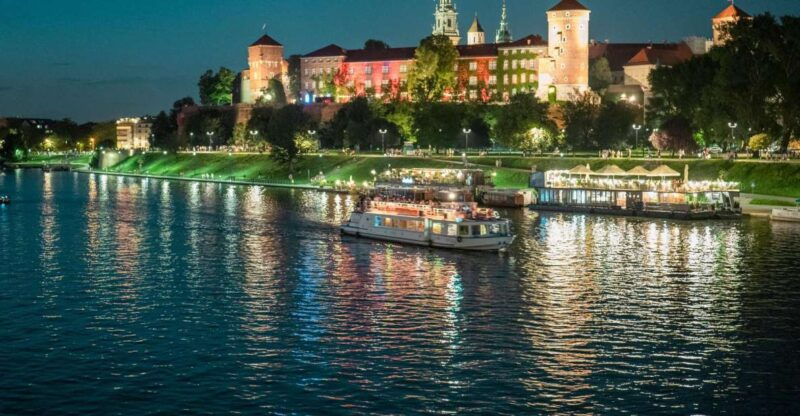 krakow-evening-cruise-with-a-glass-of-wine