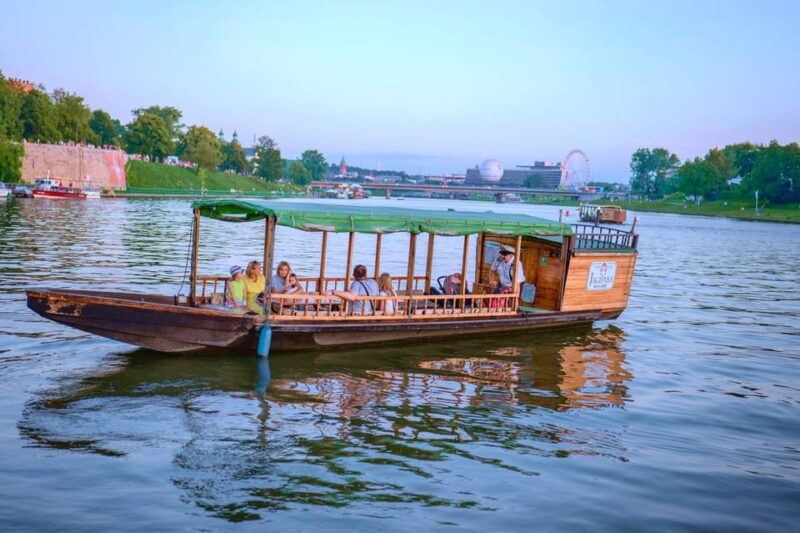 krakow-evening-gondola-cruise
